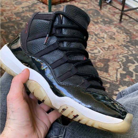 Air Jordan retro 11s - Picture 1 of 3